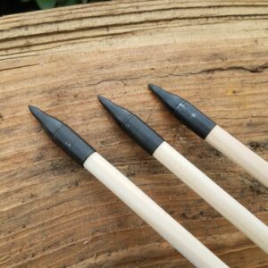 Archery Park Products - Complete wooden arrows with real feather fletching - arrow points